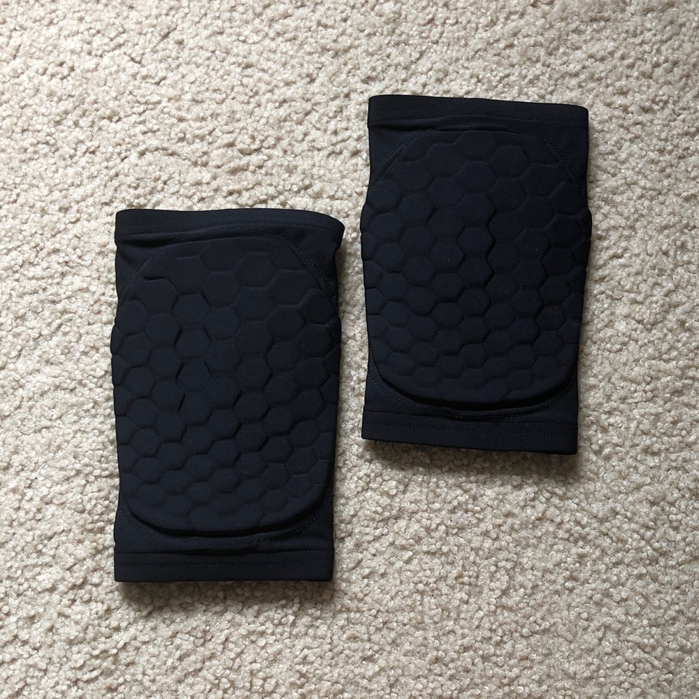 Hex youth black volleyball knee pads